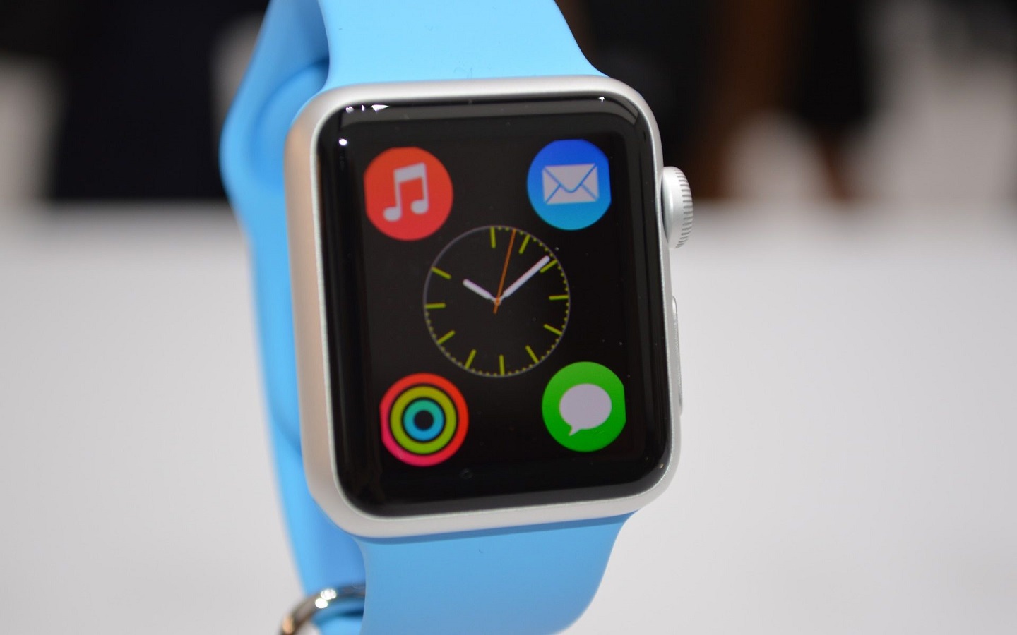 How to develop an app for Apple Watch